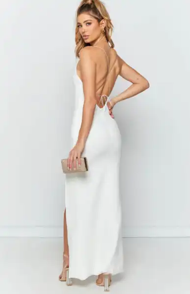 Elegant Split Backless Dress - Image 3