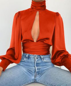 KEYHOLE BACKLESS LONG SLEEVE TOP