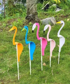 Alternative view of Dancing Garden Flamingo