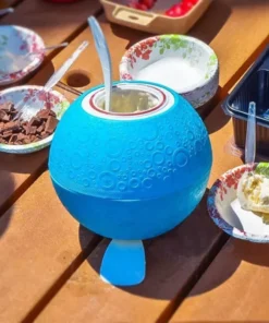 Flora - The smart planter with emotions