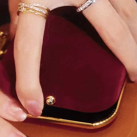 Diamond Round Stud EarringsThe Best Gifts For Your Loved Ones
