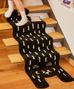 Alternative view of Long Cat Rug