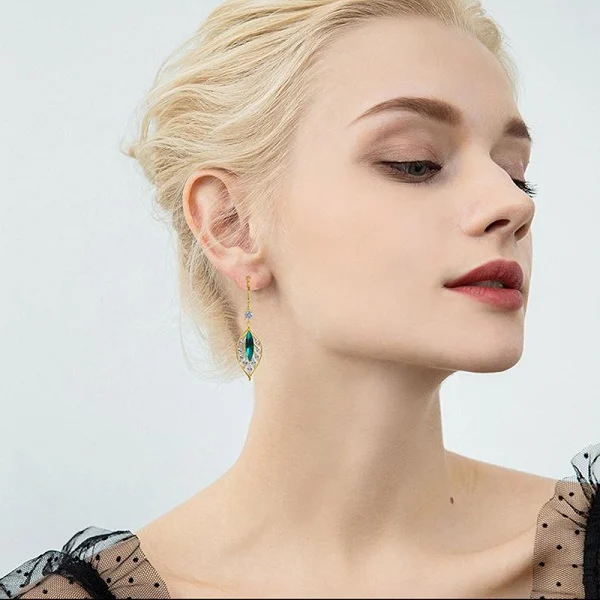 Green Gemstone Leaf Earrings (1pair) - Image 6