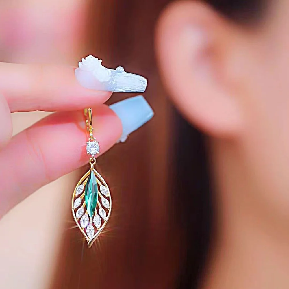 Green Gemstone Leaf Earrings (1pair) - Image 2