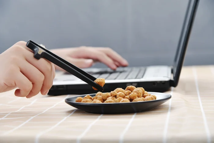 Finger Chopsticks - Image 11